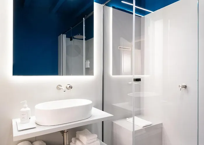Laurina 33 Hotel 4*