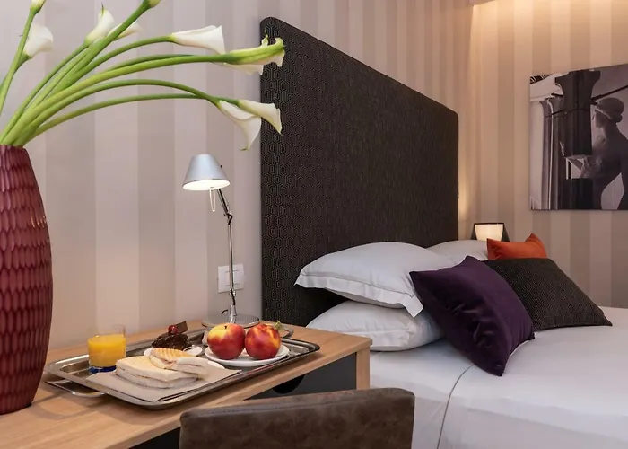 Laurina 33 Hotel 4*